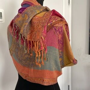 Women’s Scarf Wrap Shawl Large Multicolor Paisley Design Loose Knit Fringed